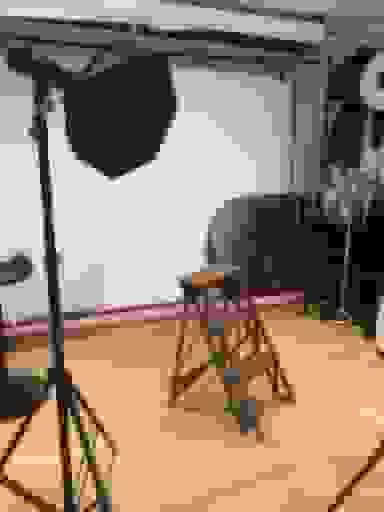 Photo of the Headshots Studio 'CARTEL Photographe Rouen - Photo de Famille - Corporate - Identité (ANTS) - Sur RDV'