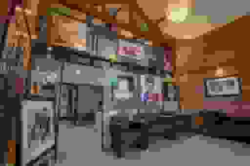 Photo of the Headshots Studio 'Essensi Studios'