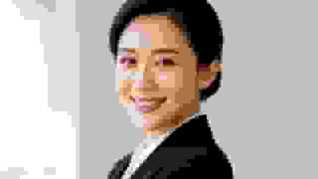 Female Best Lawyer Headshots Smiling Portrait