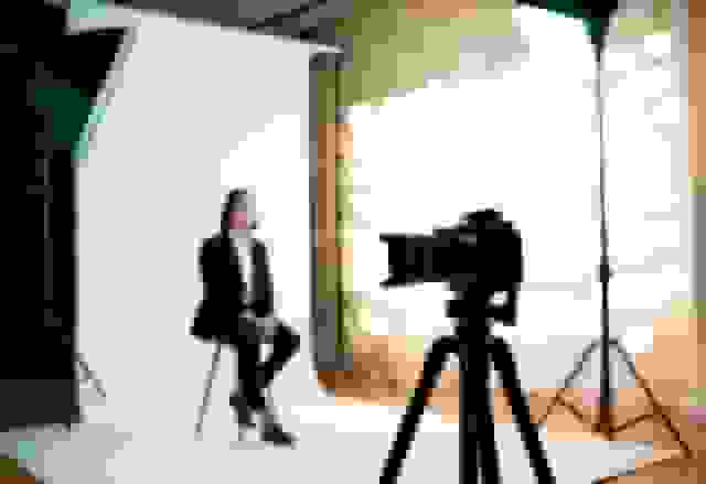 how-to-take-a-professional-headshot-studio